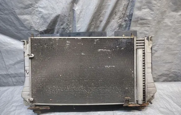 Toyota Avensis T270 Radiator set MF422750-3773