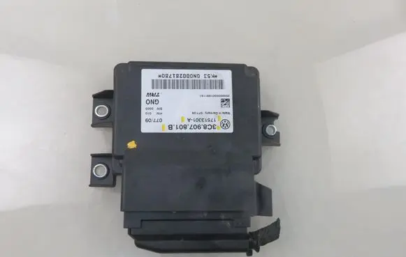Volkswagen PASSAT B6 Airbag control unit/module 17513301A 3C8907801B
