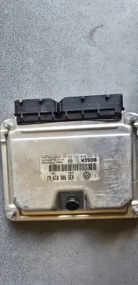 Volkswagen PASSAT B5 Engine control unit/module 038906019AJ