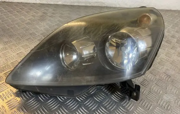 Opel Zafira B Headlight/headlamp 24451052 0301214201