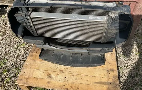 Mercedes-Benz R W251 Radiator set A2515000304