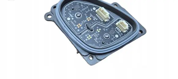 Toyota Corolla Cross Voltage converter/converter module 
