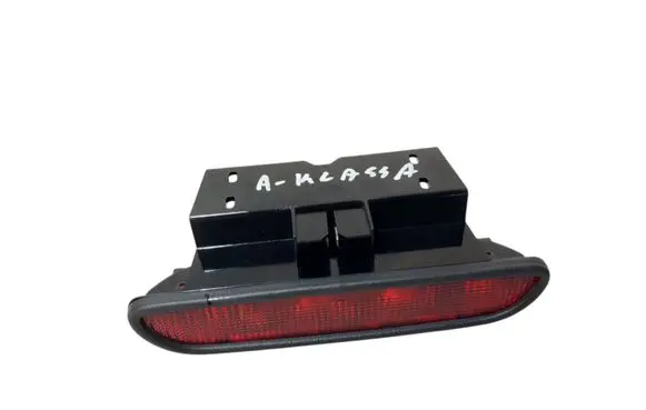 Third/center stoplight