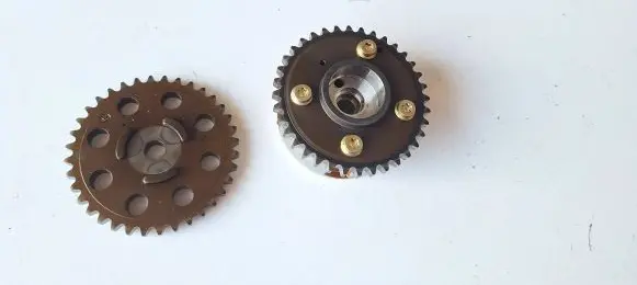 Volkswagen Golf V Timing chain sprocket 03C109088E 030109571B