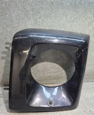 Under headlight/headlamp trim