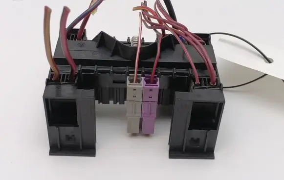 Mercedes-Benz E W211 Fuse module 2115450301 13943281