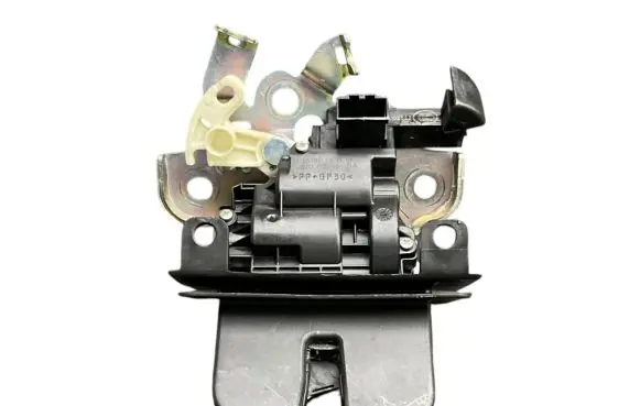 Seat Exeo (3R) Tailgate/trunk/boot lock/catch/latch 8R0827505A