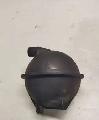 Vacuum air tank