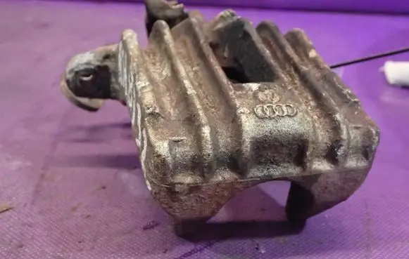 Volkswagen Golf IV Rear brake caliper