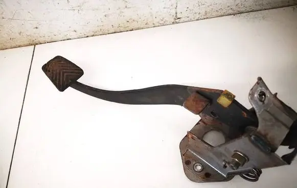 Hyundai Santa Fe Brake pedal 