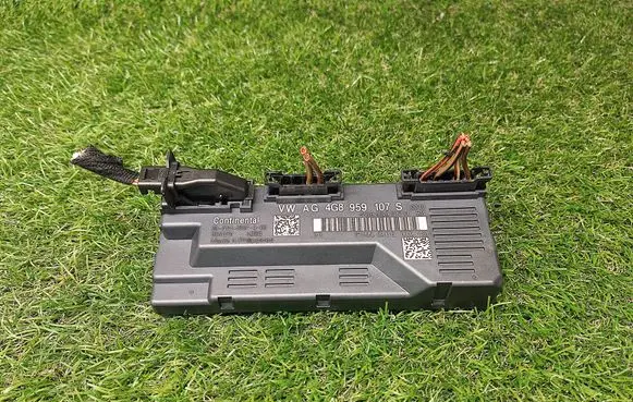 Tailgate/trunk control unit/module