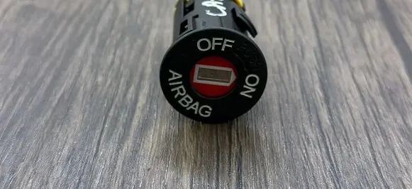 Honda CR-V Passenger airbag on/off switch 