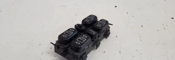 Mercedes-Benz A W168 Electric window control switch 1688206810 03753201