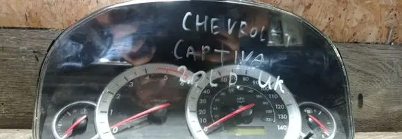 Chevrolet Captiva Speedometer (instrument cluster) 96858447