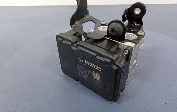 Volvo S60 ABS Pump 28.5262-5830.3