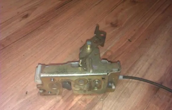 Ford Escort Rear door lock 95aga264a26ab
