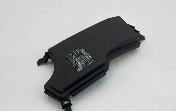 Mercedes-Benz SLK R171 Fuse box cover 1715400182