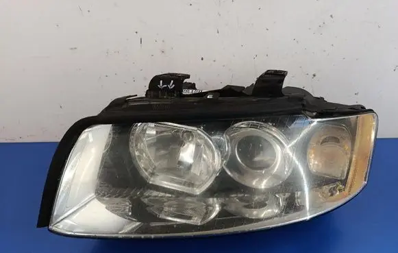 Audi A4 S4 B6 8E 8H Headlight/headlamp