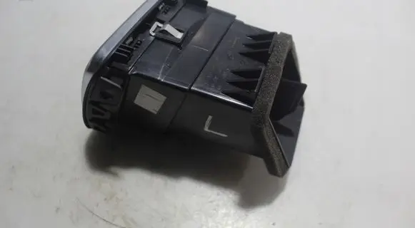 Volkswagen Scirocco Dashboard side air vent grill/cover trim