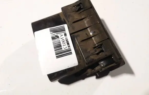 Volkswagen Transporter - Caravelle T4 Dash center air vent grill 701819701 701819704