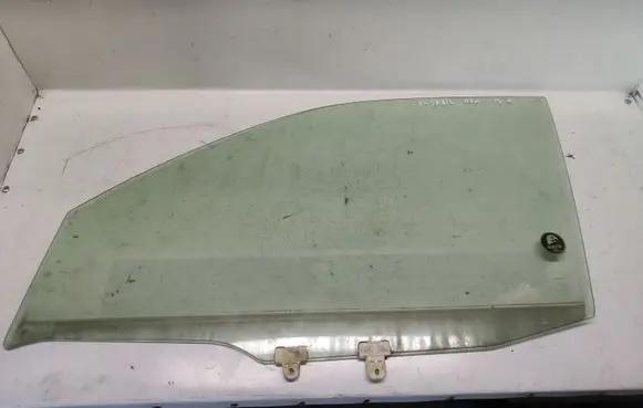 Nissan X-Trail T30 Front door window glass four-door