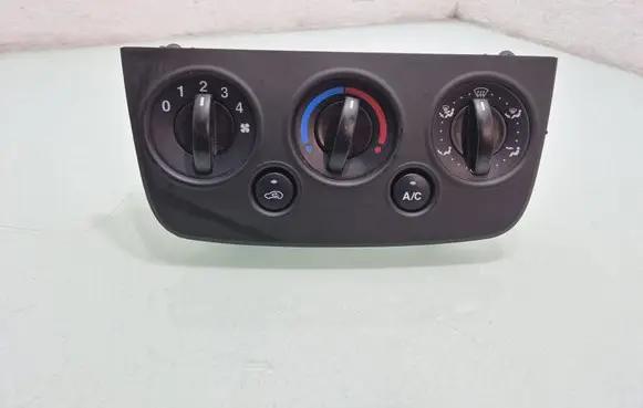 Ford Fiesta Climate control unit 2S6H19980BF