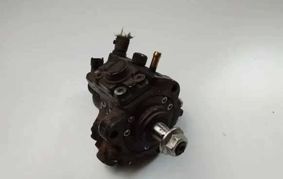Opel Insignia A Fuel injection high pressure pump 0445010193
