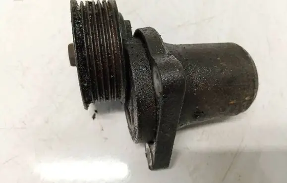 Mazda 6 Generator/alternator belt tensioner 