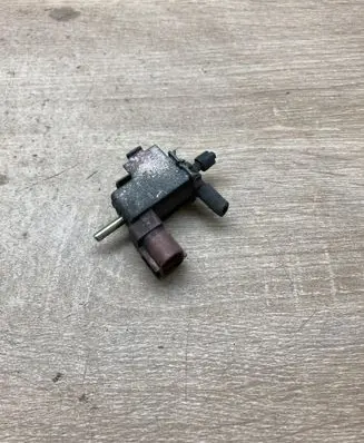 Toyota Corolla E120 E130 Turbo solenoid valve 2586064140 1846003600