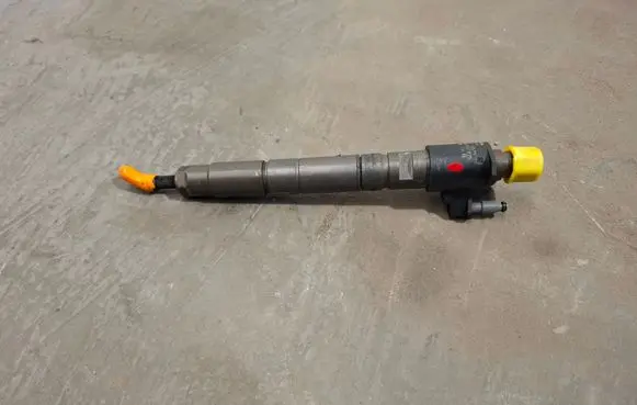 Fuel injector