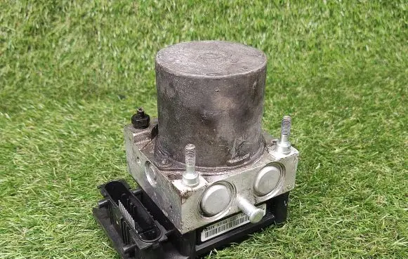 Hyundai Santa Fe ABS Pump 589102B300 0265231768