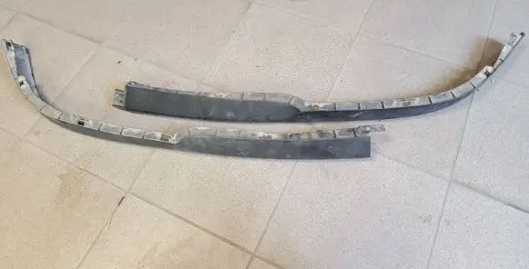 Opel Astra H Front bumper lip 375768702