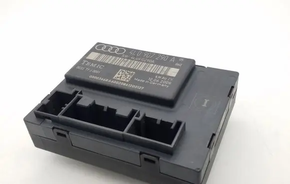 Audi Q7 4L Door control unit/module 4L0907290A 4L0910290A