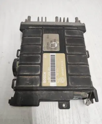 Volkswagen PASSAT B3 Engine control unit/module 443907311B 0261200261