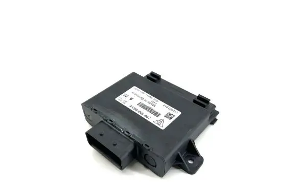Volkswagen Touareg II Voltage converter/converter module 7PP959663E