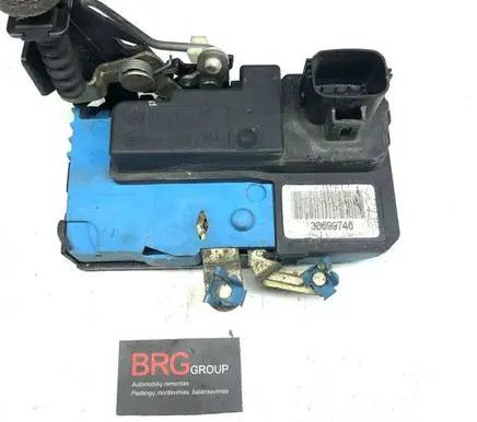 Volvo V70 Front door lock 30699746 9485042 28939525