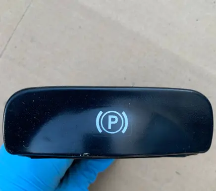 Mercedes-Benz Vito Viano W639 Hand brake release handle A6394270020