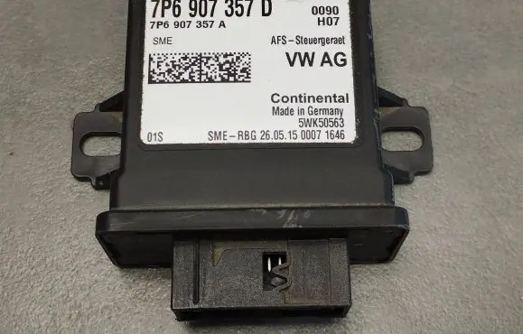 Volkswagen Golf VII Light module LCM 7P6907357A 7P6907357D 5WK50563