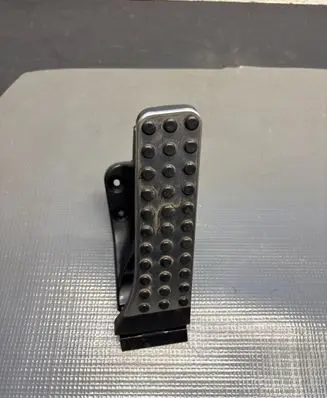 Mercedes-Benz GLC X253 C253 Accelerator throttle pedal A2533000104 0663 050819