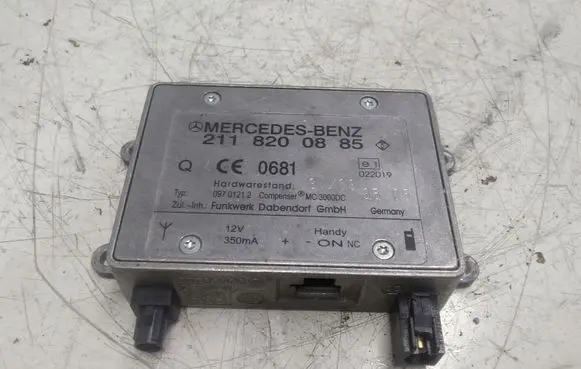 Mercedes-Benz R W251 Aerial antenna amplifier 2118200885