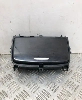 Cup holder front