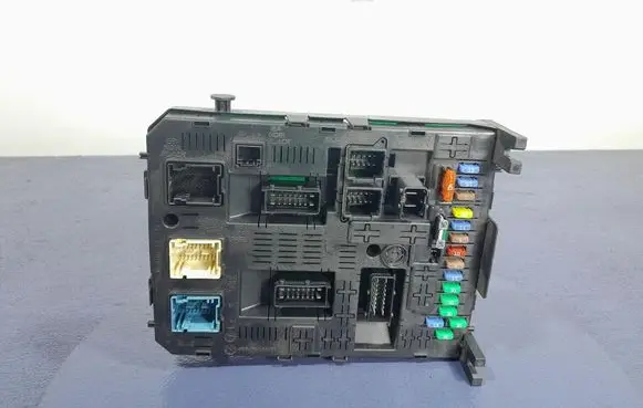 Citroen C5 Fuse box set 9664058880