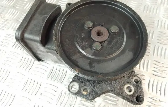 BMW 5 E39 Power steering pump 1928100271