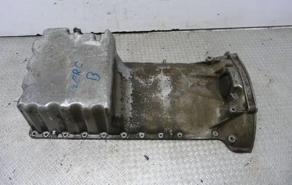 Mercedes-Benz E W124 Oil sump 1020142302