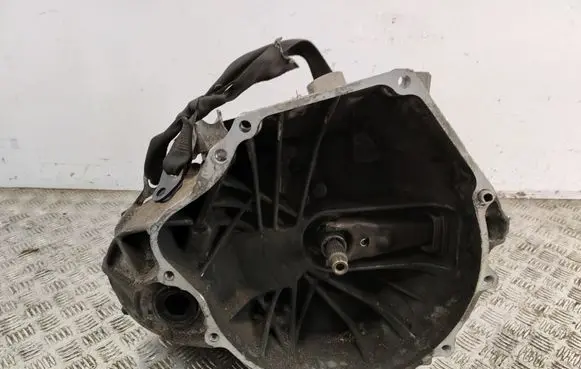 Manual 6 speed gearbox