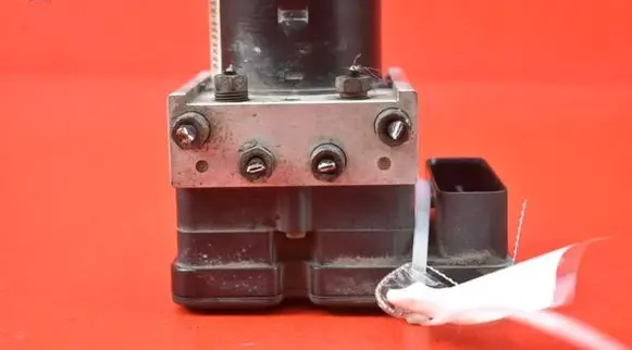Ford Focus C-MAX ABS Pump 8M512M110AA