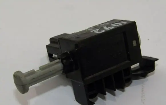 Clutch pedal sensor