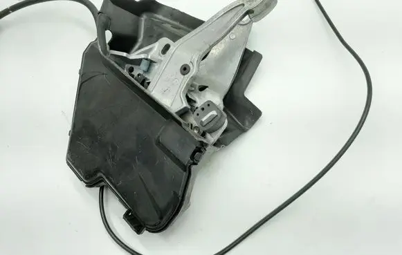 Mercedes-Benz E W211 Hand brake release handle A2114200585