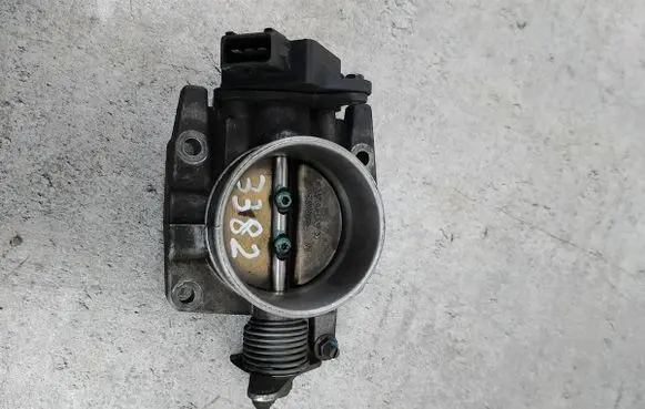Volvo S70 V70 V70 XC Throttle body valve 3507526