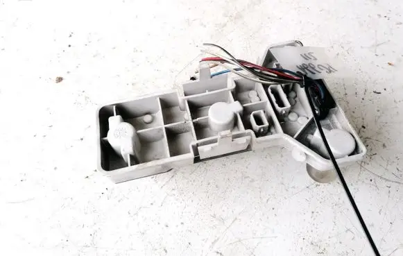 Volkswagen PASSAT B5 Tail light bulb cover holder 3B5945257